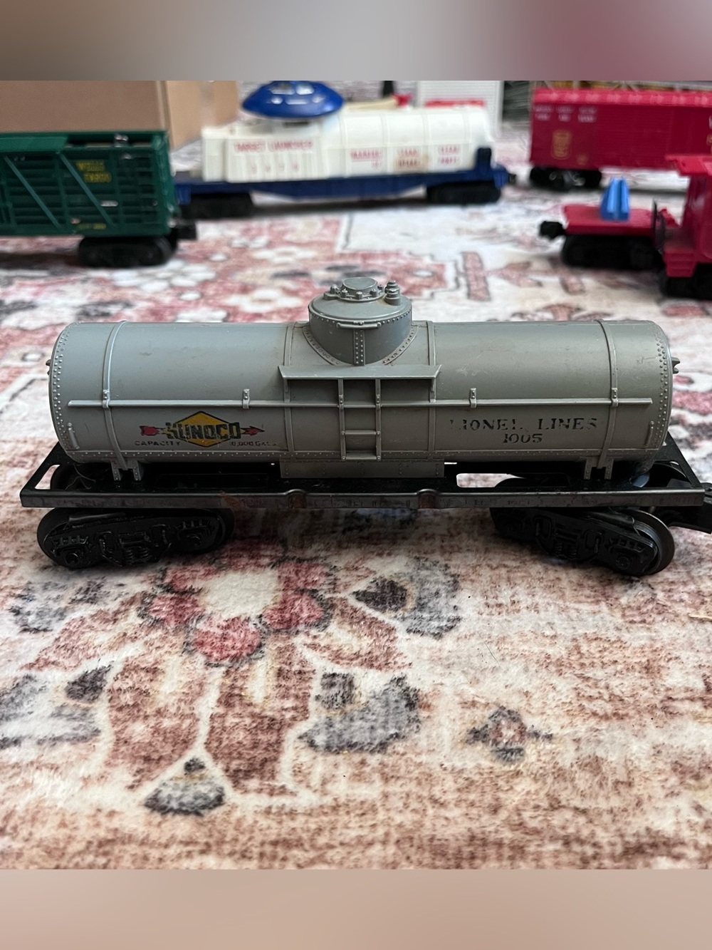 Lionel Lines O-27 Gauge 1005 Sunoco Gas Tanker Car Single Dome Train Car Gray